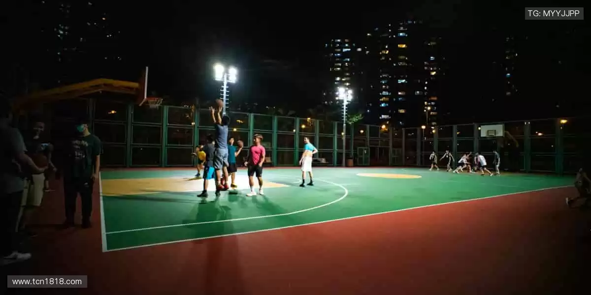 零时差直击赛场风云，错过再等一世纪！🚀